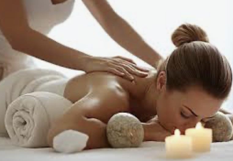 Back, neck and shoulder massage to relieve desk tension in Athlone